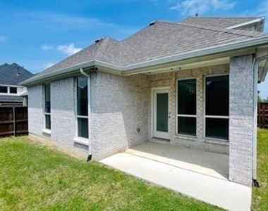 8456 Colburn - Photo Thumbnail 4