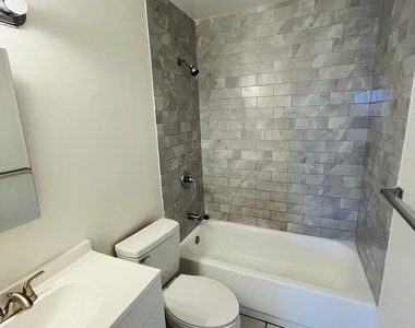 9911 Sandalfoot Boulevard - Photo Thumbnail 5