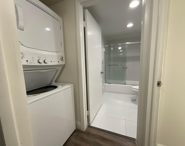 19455 Ne 10 Avenue - Photo Thumbnail 3