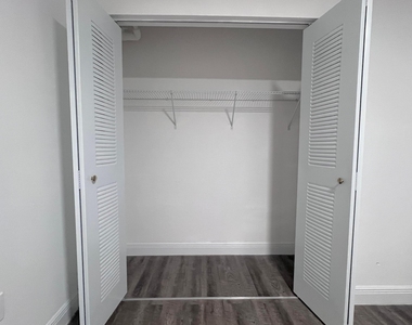 19455 Ne 10 Avenue - Photo Thumbnail 6
