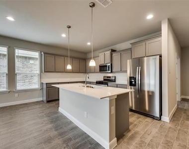 2441 Bellatrix Drive - Photo Thumbnail 4