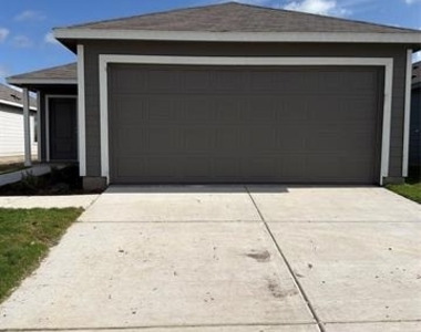 602 Sandhill Crane Lane - Photo Thumbnail 4