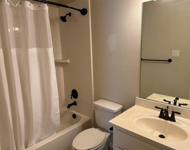 1405 Pitaya Drive - Photo Thumbnail 21