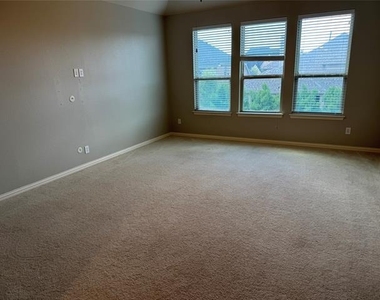 1405 Pitaya Drive - Photo Thumbnail 29