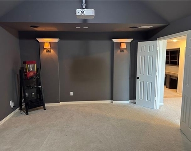 1405 Pitaya Drive - Photo Thumbnail 28