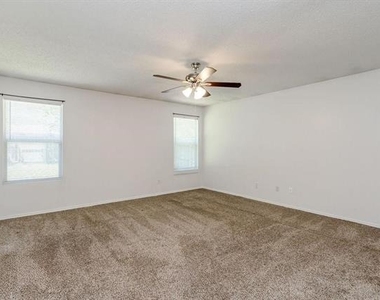 4606 Green Meadow Drive - Photo Thumbnail 13