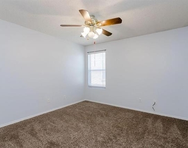 4606 Green Meadow Drive - Photo Thumbnail 14
