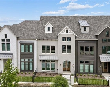 4416 Burge Avenue - Photo Thumbnail 1
