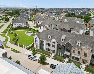 4416 Burge Avenue - Photo Thumbnail 24
