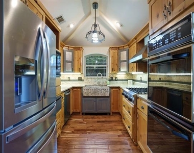 6423 Redpine Road - Photo Thumbnail 7
