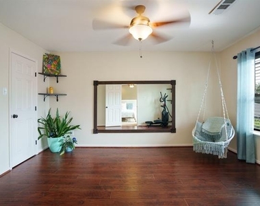 6423 Redpine Road - Photo Thumbnail 6