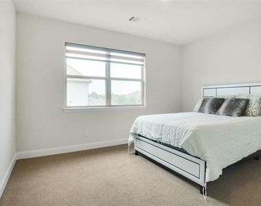 2404 Palmetto Way - Photo Thumbnail 25