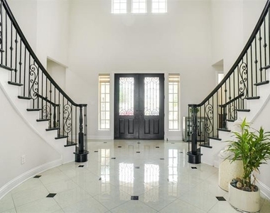 2404 Palmetto Way - Photo Thumbnail 3