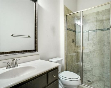 2404 Palmetto Way - Photo Thumbnail 20