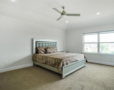 2404 Palmetto Way - Photo Thumbnail 21