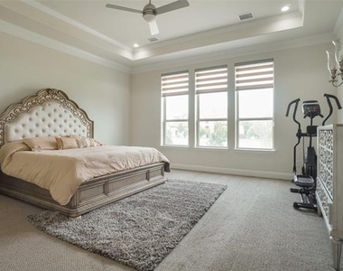 2404 Palmetto Way - Photo Thumbnail 14