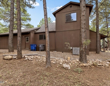 2803 N Carefree Circle - Photo Thumbnail 23