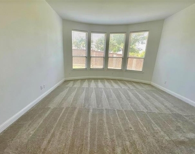 518 Overton Avenue - Photo Thumbnail 6