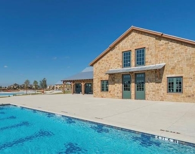 518 Overton Avenue - Photo Thumbnail 18