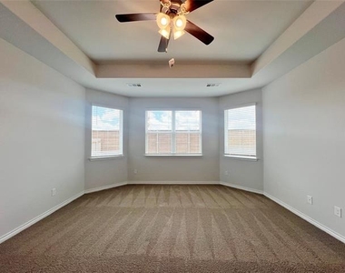 5021 Chital Drive - Photo Thumbnail 11
