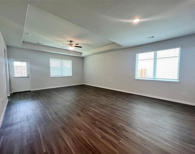 5021 Chital Drive - Photo Thumbnail 2