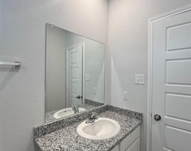 5021 Chital Drive - Photo Thumbnail 20