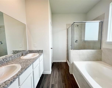 5021 Chital Drive - Photo Thumbnail 13