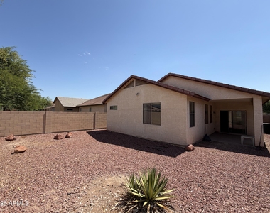 6926 S 37th Glen - Photo Thumbnail 29