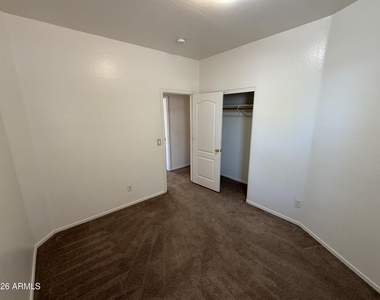 6926 S 37th Glen - Photo Thumbnail 26