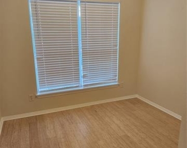 4175 Midrose Trail - Photo Thumbnail 13