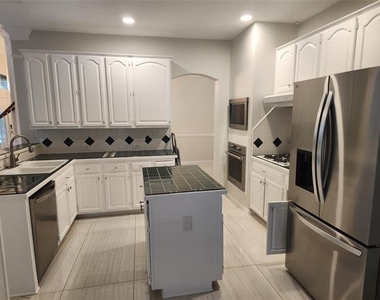 4175 Midrose Trail - Photo Thumbnail 4