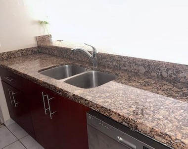 1251 Nw 123rd Avenue - Photo Thumbnail 5