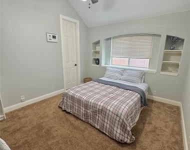 2324 Kemerton Drive - Photo Thumbnail 23