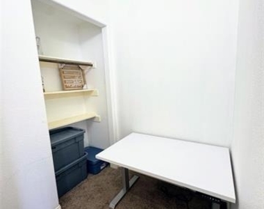 2324 Kemerton Drive - Photo Thumbnail 32