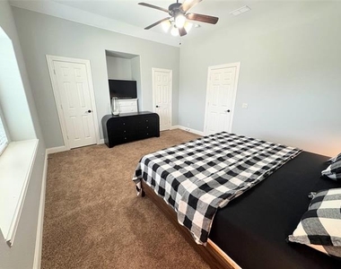 2324 Kemerton Drive - Photo Thumbnail 34