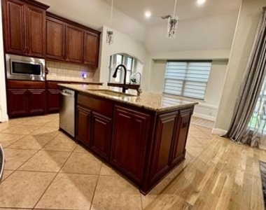 2324 Kemerton Drive - Photo Thumbnail 9