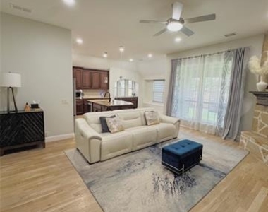 2324 Kemerton Drive - Photo Thumbnail 15