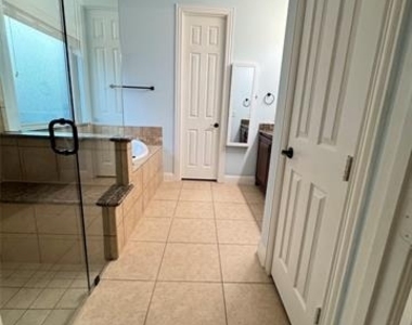 2324 Kemerton Drive - Photo Thumbnail 24