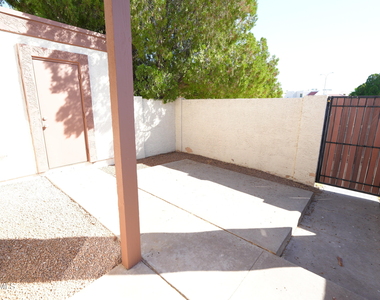 6045 N 79th Street - Photo Thumbnail 17