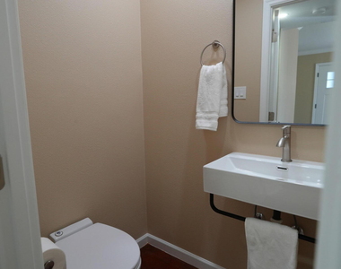 6045 N 79th Street - Photo Thumbnail 8