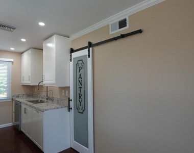 6045 N 79th Street - Photo Thumbnail 5