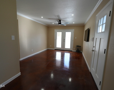 6045 N 79th Street - Photo Thumbnail 6