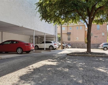 3827 Gilbert Avenue - Photo Thumbnail 10