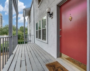 3827 Gilbert Avenue - Photo Thumbnail 13