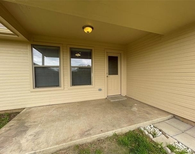 705 Rambling Court - Photo Thumbnail 12