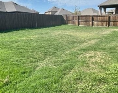 11000 Glover Lane - Photo Thumbnail 35