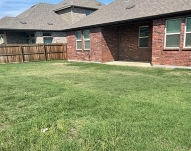 11000 Glover Lane - Photo Thumbnail 38