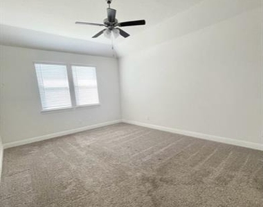 11000 Glover Lane - Photo Thumbnail 26