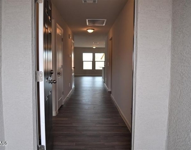 2367 N Oakmont Lane - Photo Thumbnail 3