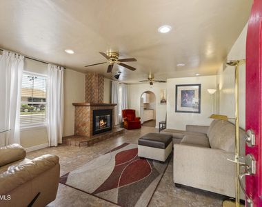 1001 S Roosevelt Street - Photo Thumbnail 1